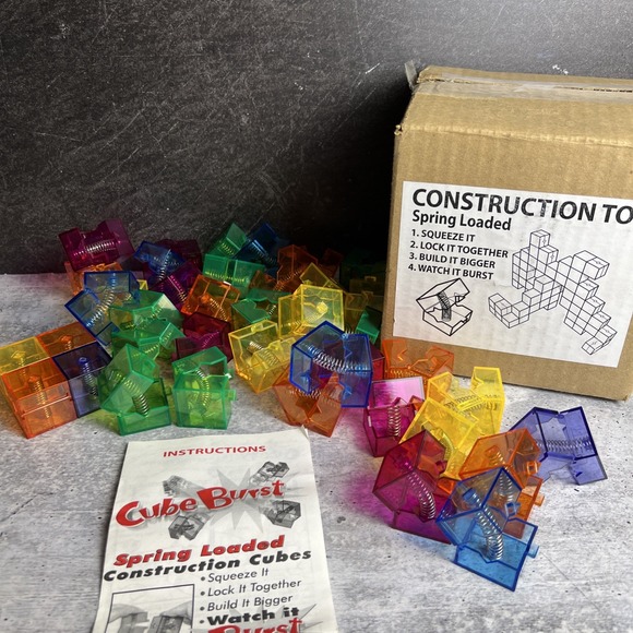 Cube Burst Spring Loaded Construction Cubes Rare Toy (40/40Pcs)  Vintage - Picture 1 of 7